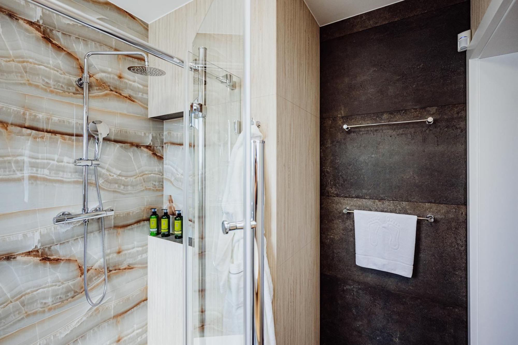 Cristalview Stay&Relax - Luksusowe Apartamenty- Zewnetrzne Jacuzzi- Przyjazne Dla Rodzin - Zwierzeta Akceptowane بودوغوجن المظهر الخارجي الصورة