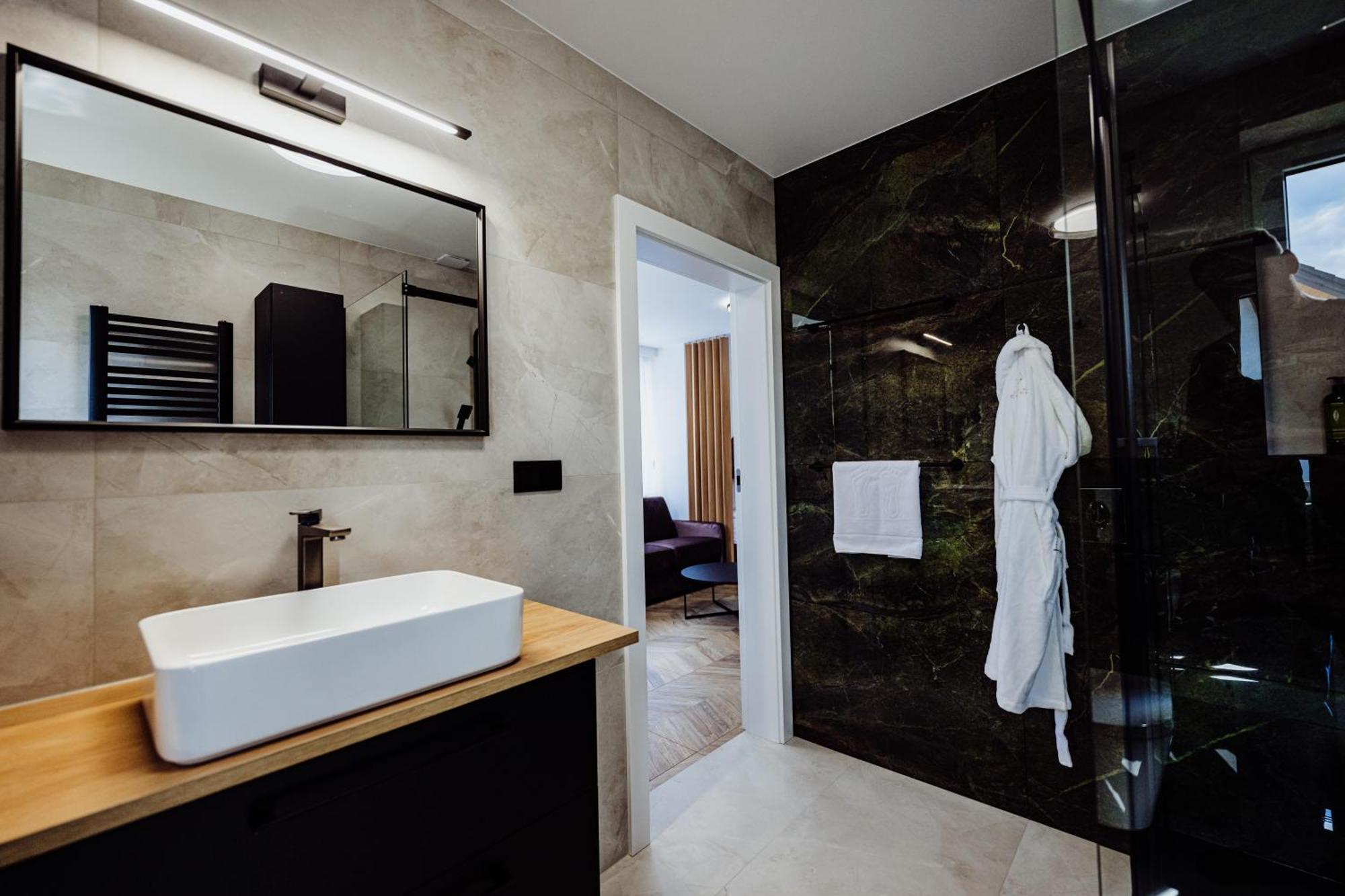 Cristalview Stay&Relax - Luksusowe Apartamenty- Zewnetrzne Jacuzzi- Przyjazne Dla Rodzin - Zwierzeta Akceptowane بودوغوجن المظهر الخارجي الصورة