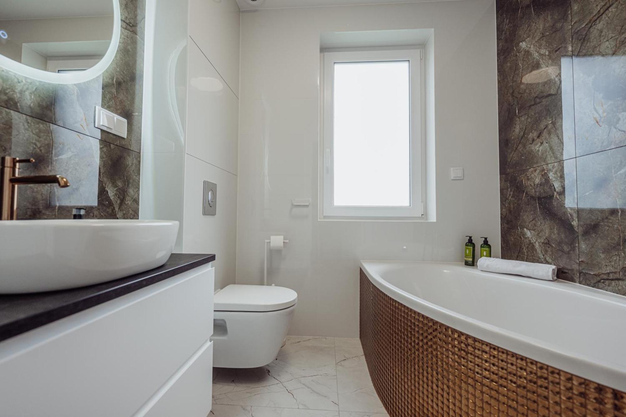 Cristalview Stay&Relax - Luksusowe Apartamenty- Zewnetrzne Jacuzzi- Przyjazne Dla Rodzin - Zwierzeta Akceptowane بودوغوجن المظهر الخارجي الصورة